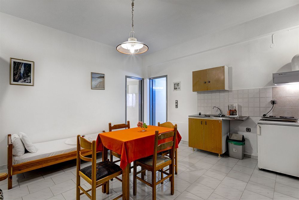Artemis Apartments Stalos Exterior photo